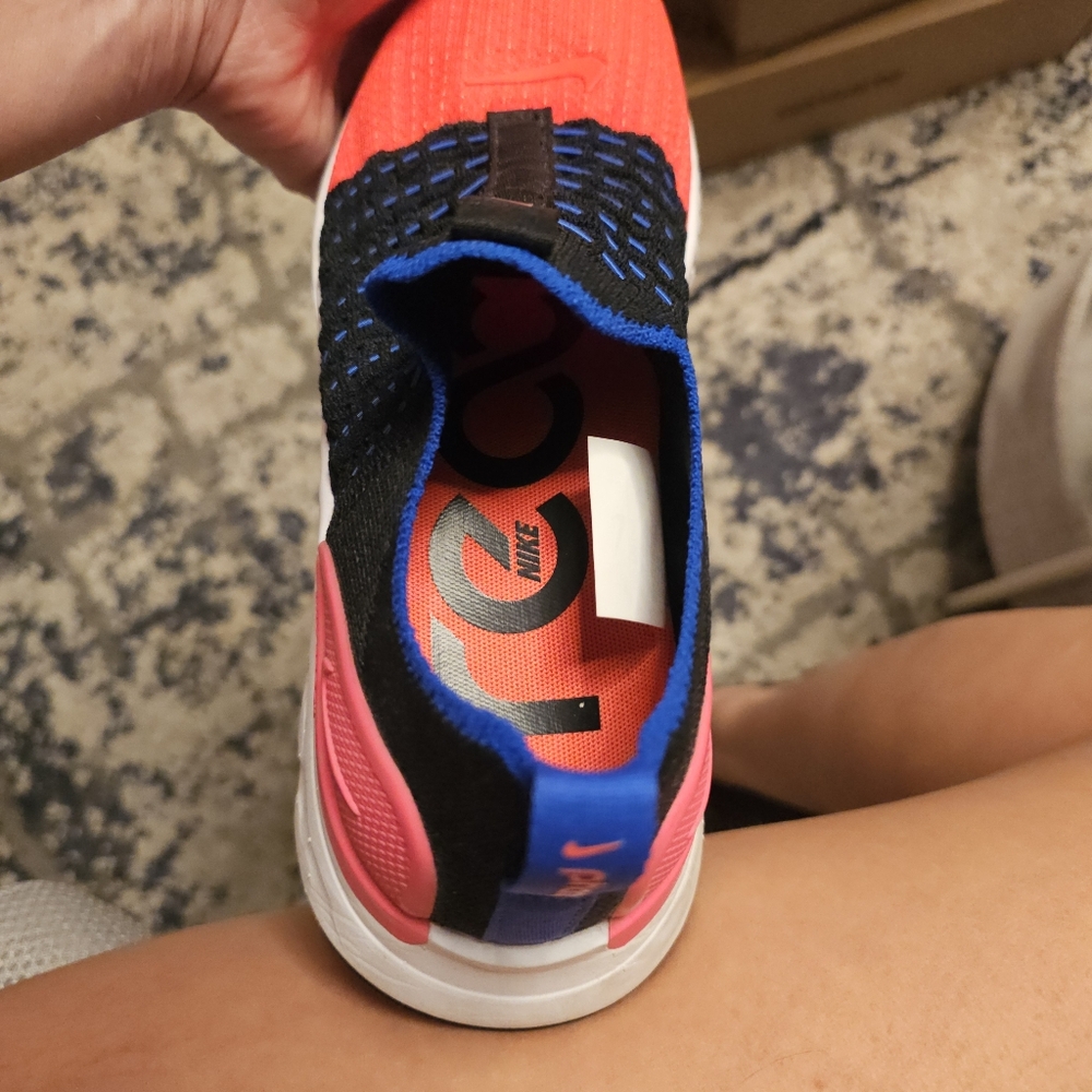 Nike React Flyknit Sneakers - Picture 10 of 13